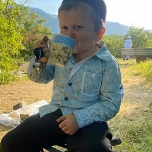 Item #10531240786917548224898635287693052285348729385778404003744191090106625425409 Media