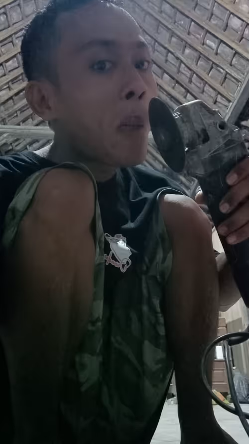 Item #439049340968981866709079485805570550088941763084455559998263128303589130241 Media