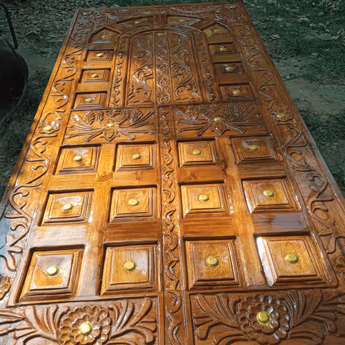 Item #115733938435867297008281705006982537306213568876506613493720977425375944507393 Media