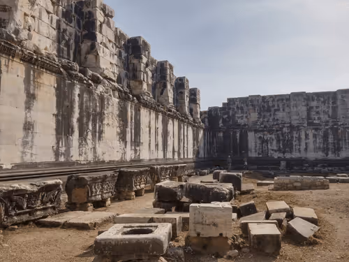 Item #26363452696448564677607507811535355388888413099510016234842399893293629440001 Media