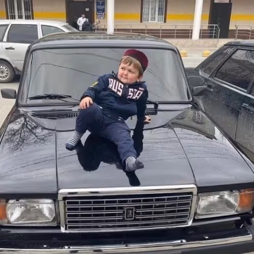 Item #10531240786917548224898635287693052285348729385778404003744191095604183564289 Media