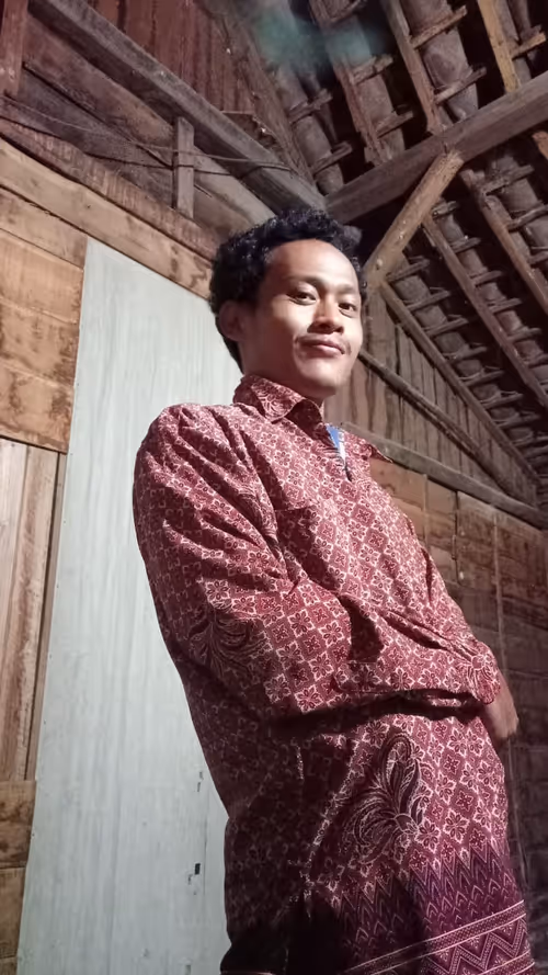 Item #439049340968981866709079485805570550088941763084455559998263068929961230337 Media