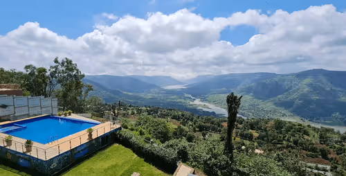 Item #39916610678052500138596211548792698776473563312308341193271399277521730011137 Media